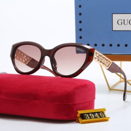 Gucci Fashionable Sunglasses - Image 2