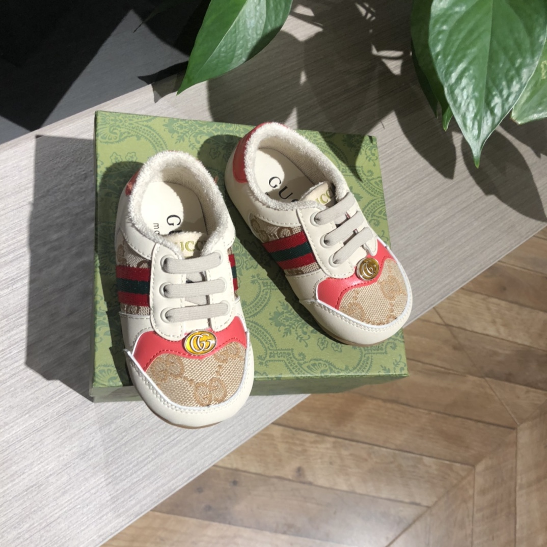 Gucci Children's Shoes - Image 3