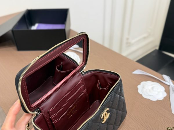 Chanel's New Handle-Style Makeup Case