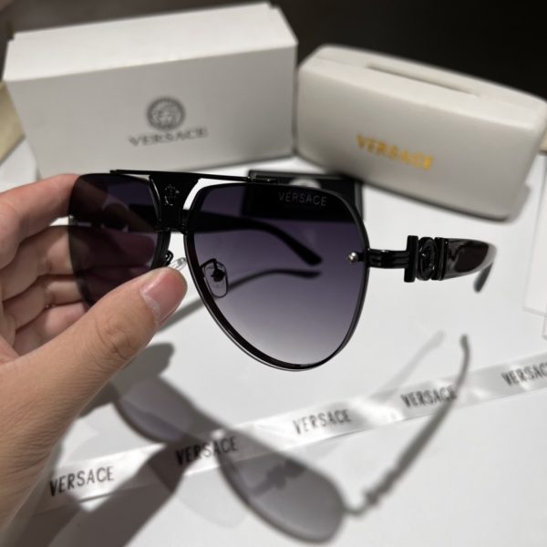 Versace Fashionable Sunglasses