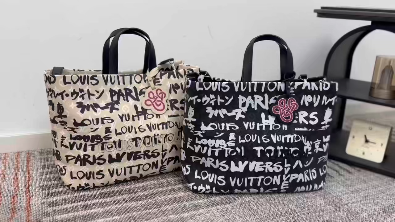 LV Underarm Tote Bag - Image 2