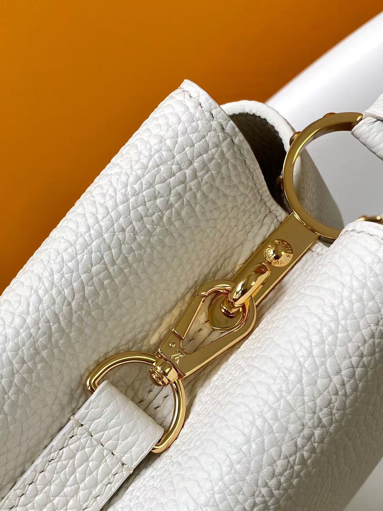 LV Borsa Capucines BB Top Quality - Image 6