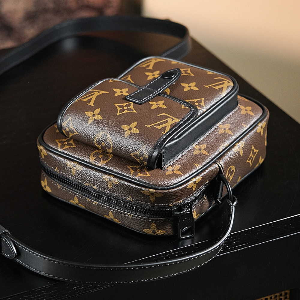 LV Christopher Mini 10A Bag - Image 3