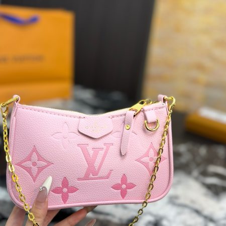 LV's Latest Mahjong Coin Purse - Image 6
