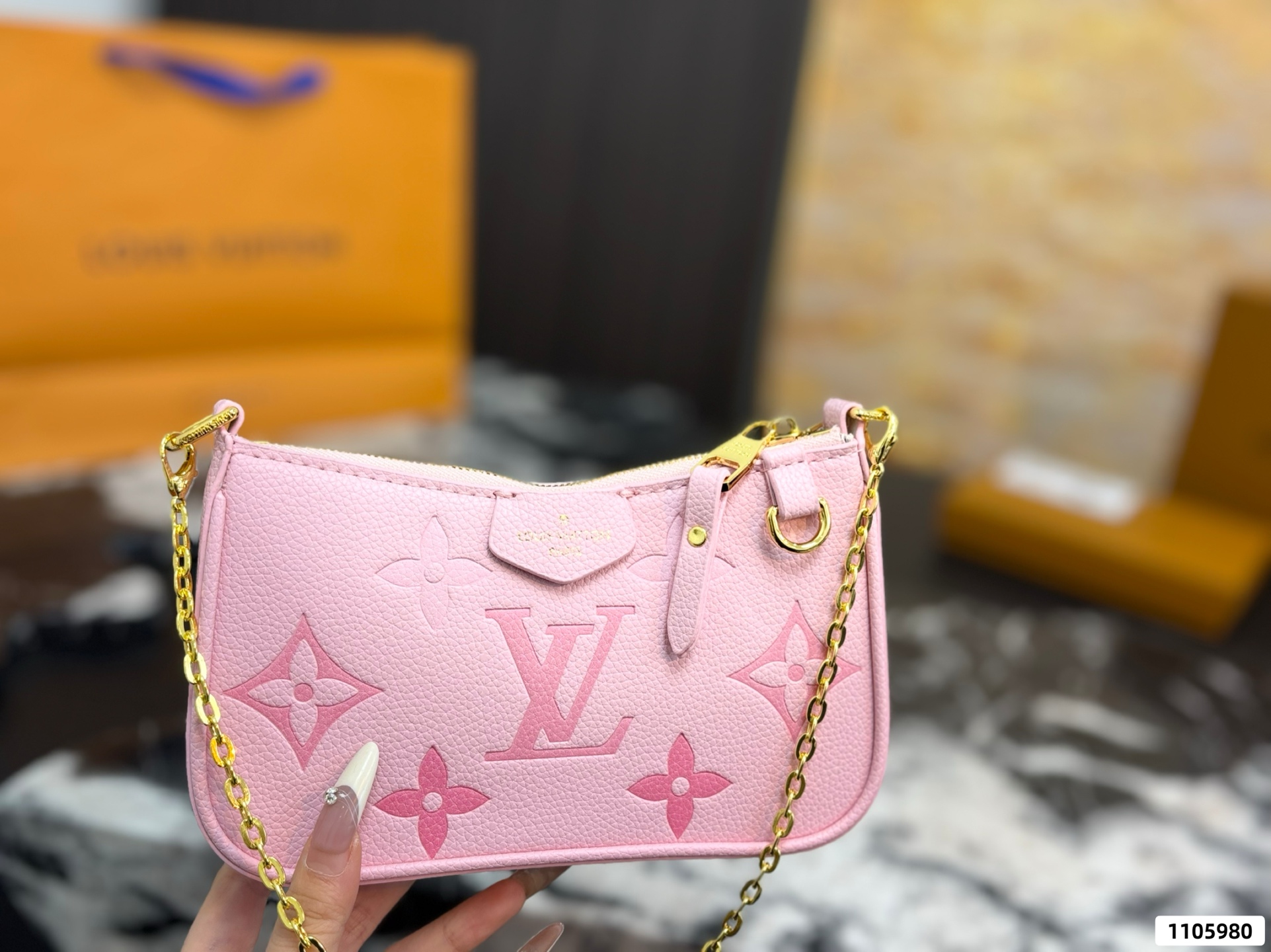 LV's Latest Mahjong Coin Purse - Image 6