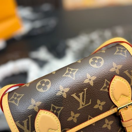 LV Satchel Wearable Wallet Bags - Image 8