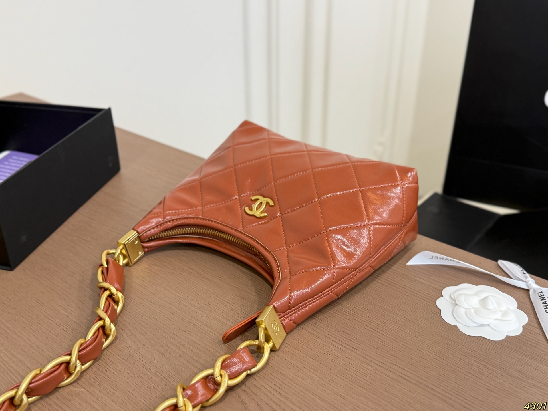 Chanel Hobo Boho Crossbody Bag - Image 9