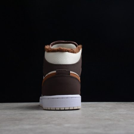 Air Jordan 1 Mid DO6699-200 - Image 3