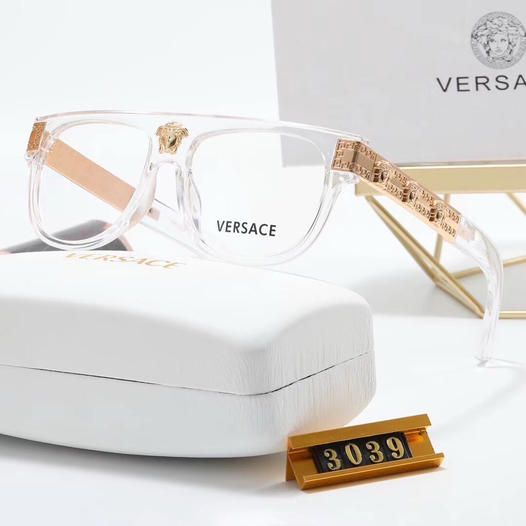 Versace Fashionable Sunglasses - Image 2
