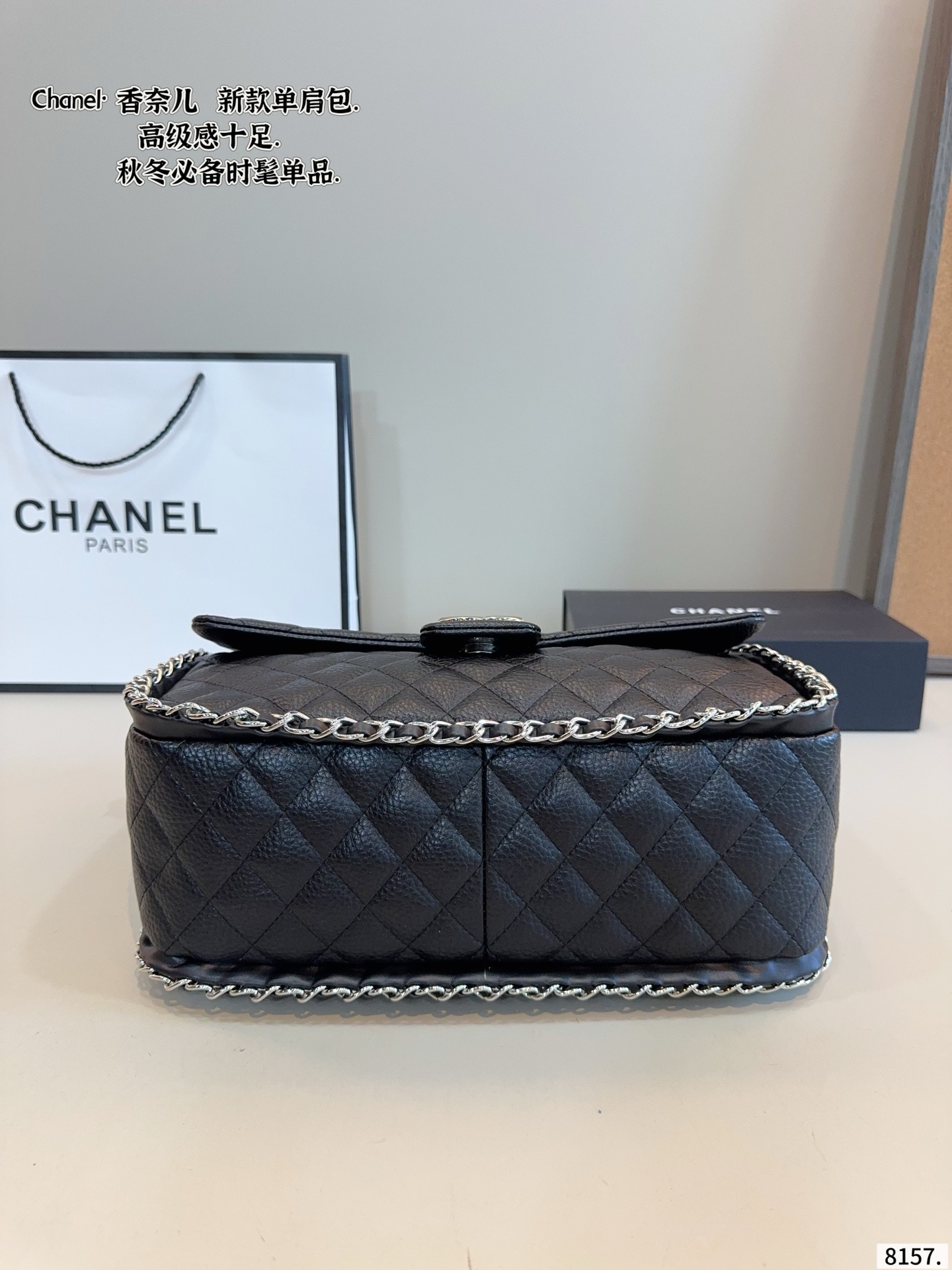 Timeless Chanel Classic medium caviar bag - Image 4