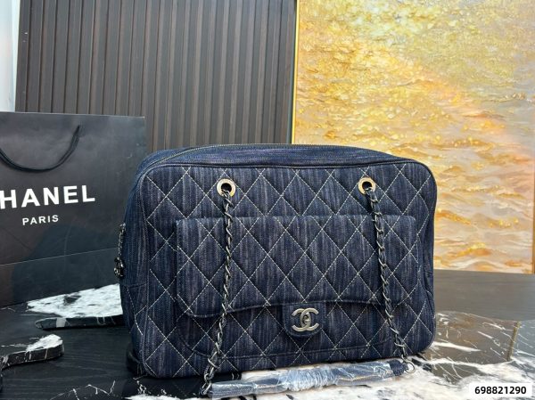 Chanel Chain Tote Bag