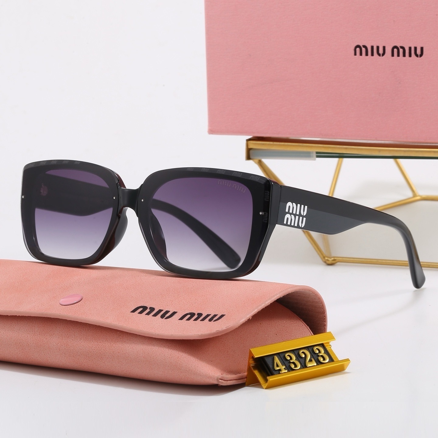 Miu Miu Fashionable Sunglasses - Image 4