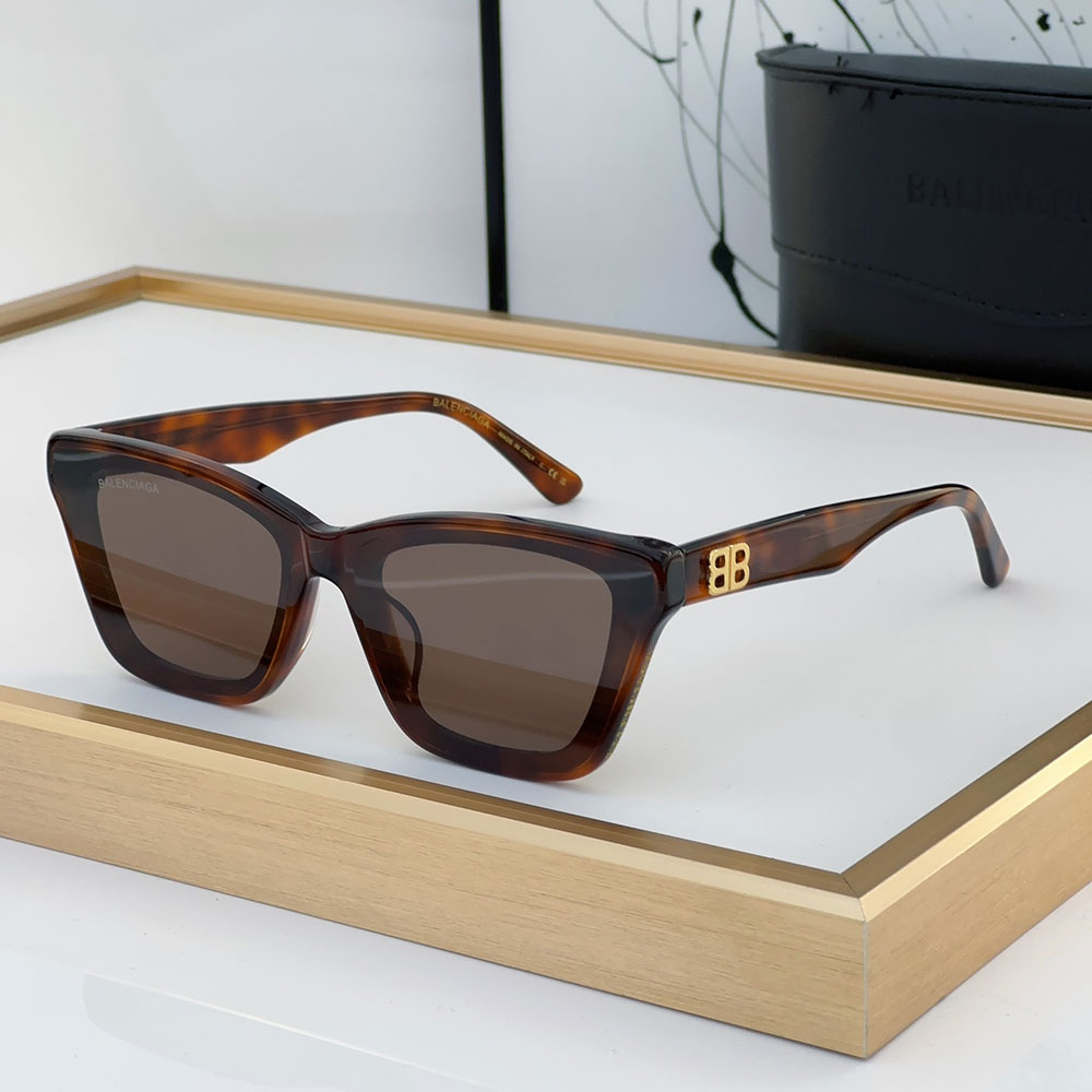 Balenciaga Leg mark  sunglasses Top quality - Image 3