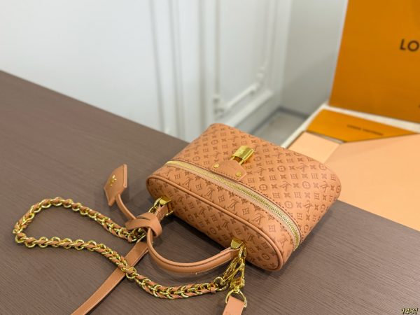 LV Nice BB Vintage Makeup Bag