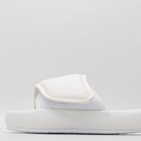 Yeezy Slide 4 - Image 3