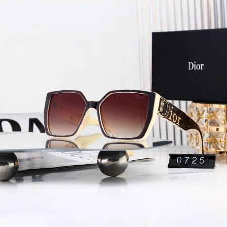 Dior Fashionable Sunglasses - Image 3