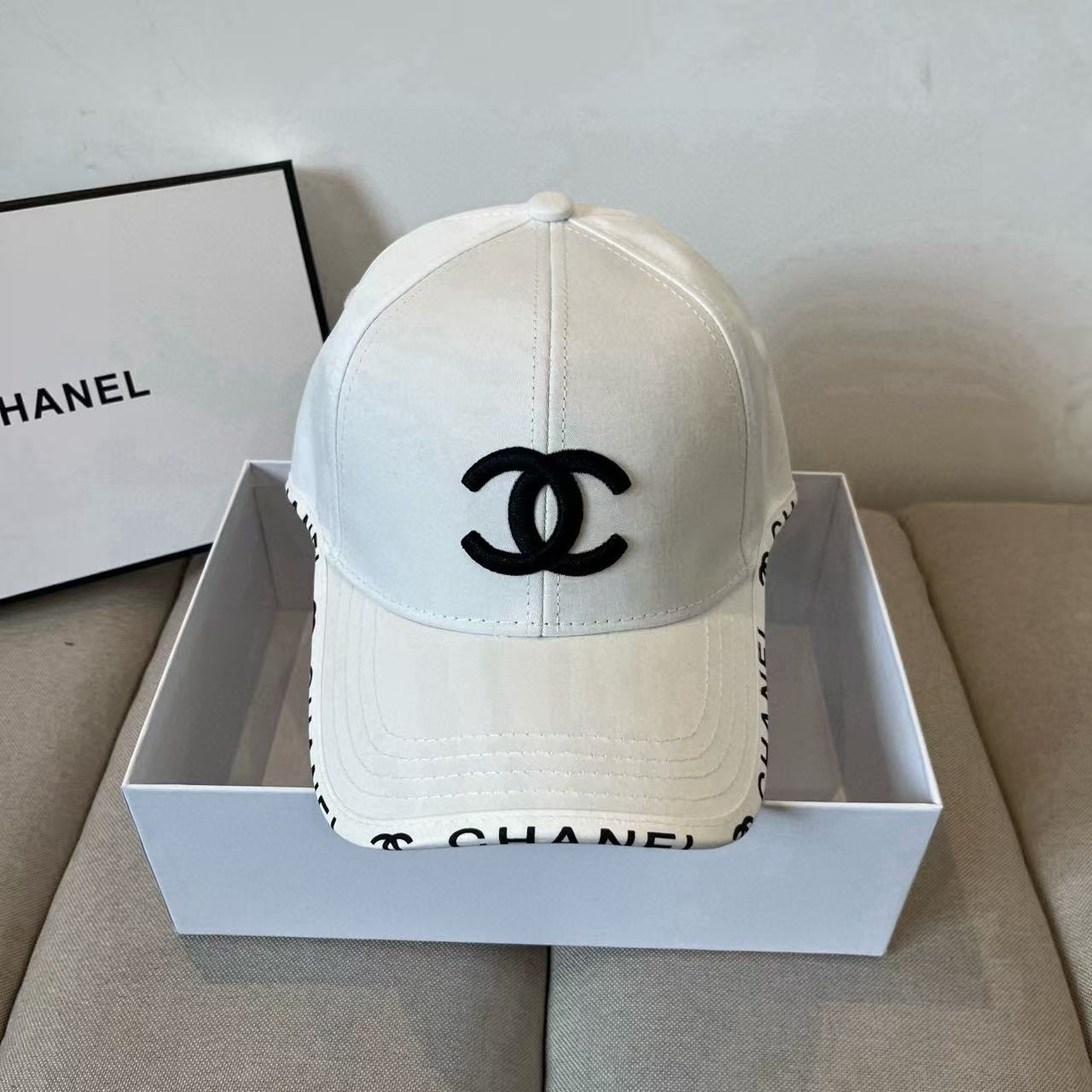 CHANEL Baseball Caps - Image 3