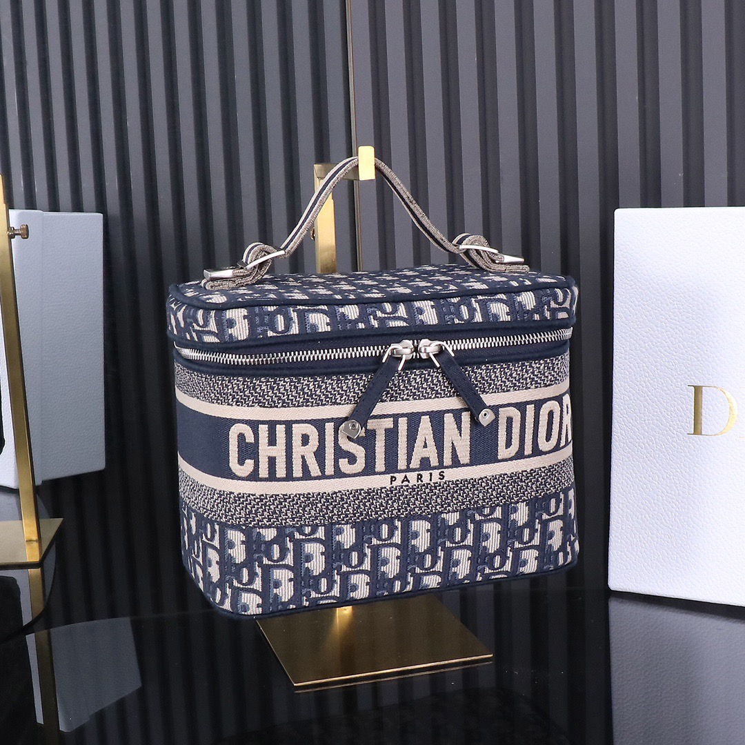 Dior Oblique Cosmetic Bag - Image 2