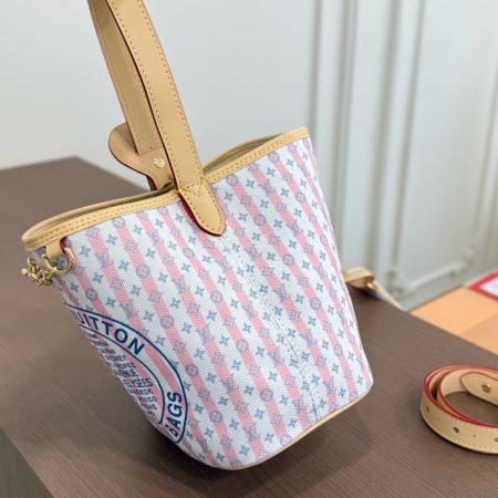 LV Resort Allinbb Beuteltasche - Image 7