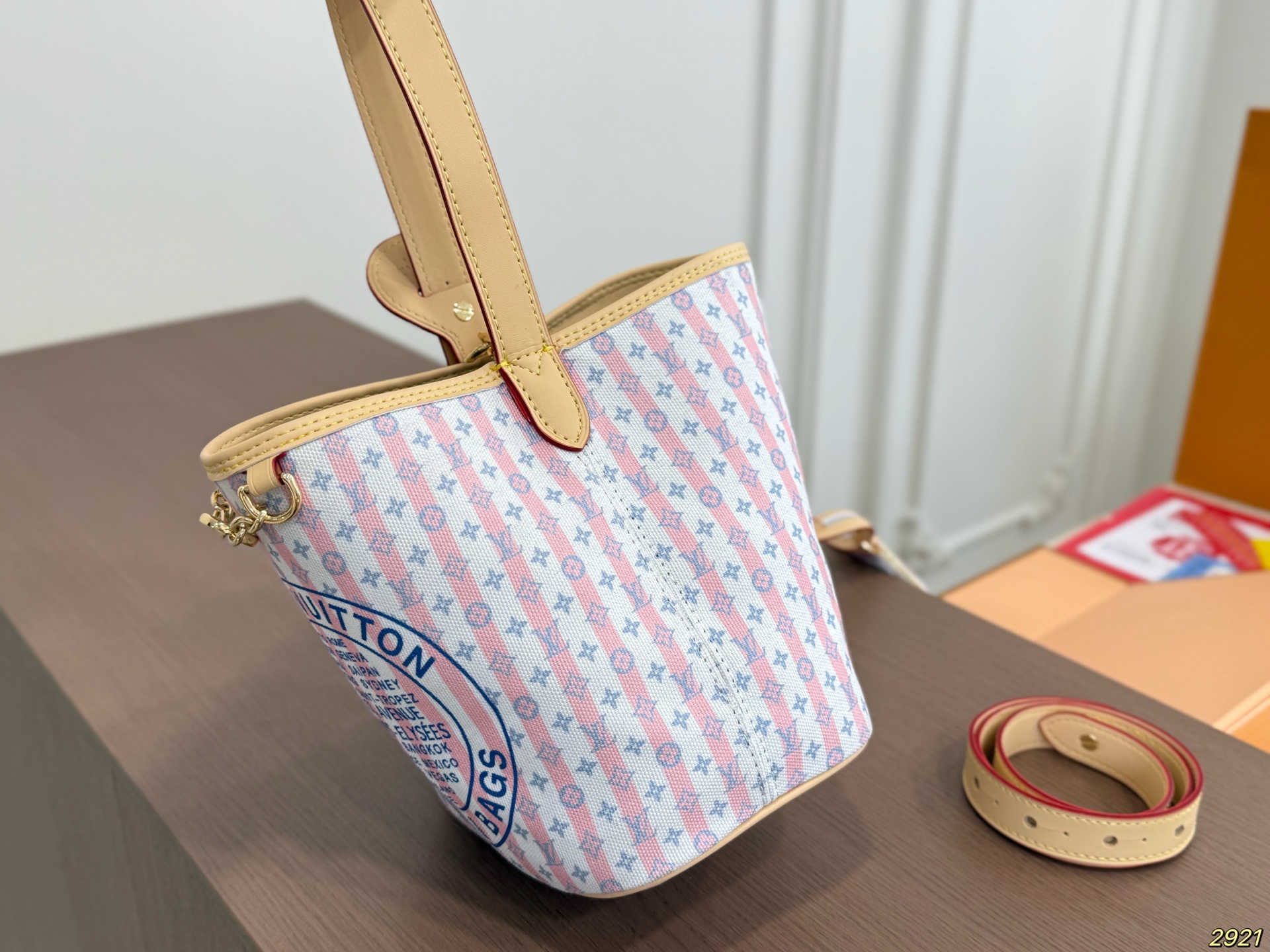 LV Resort Allinbb Beuteltasche - Image 7