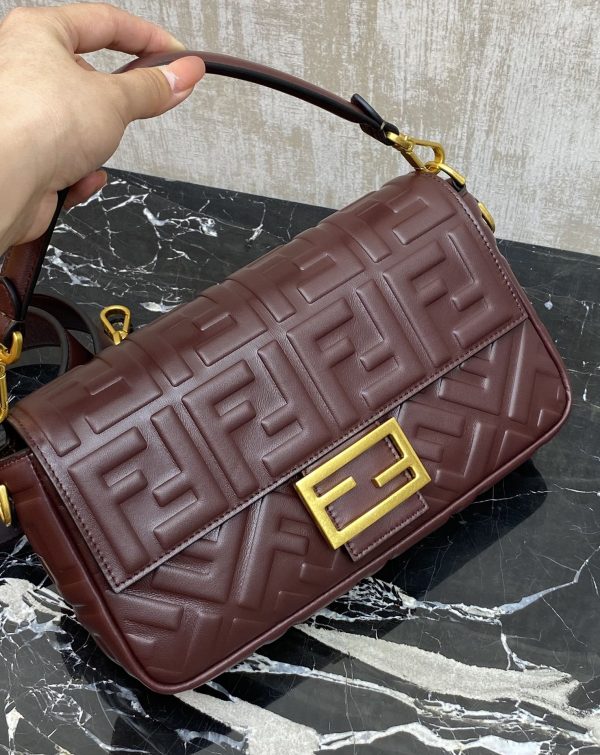 Fendi Baguette Iconic Top Quality