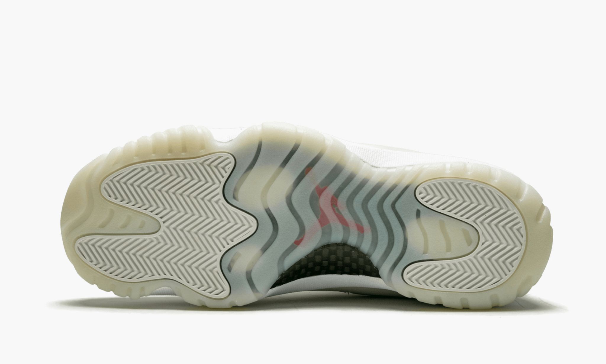 Air Jordan 11 Retro "Platinum Tint" - Image 5