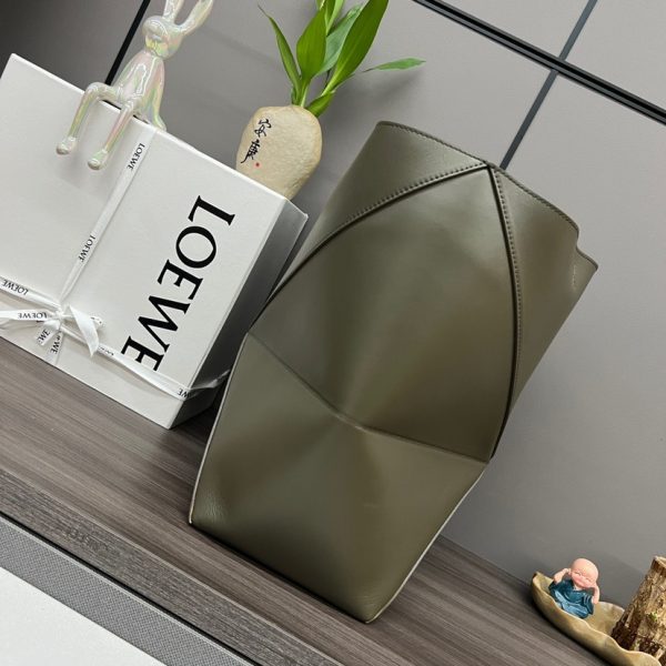 Loewe Puzzle Fold Tote in shiny calfskin Medium Green