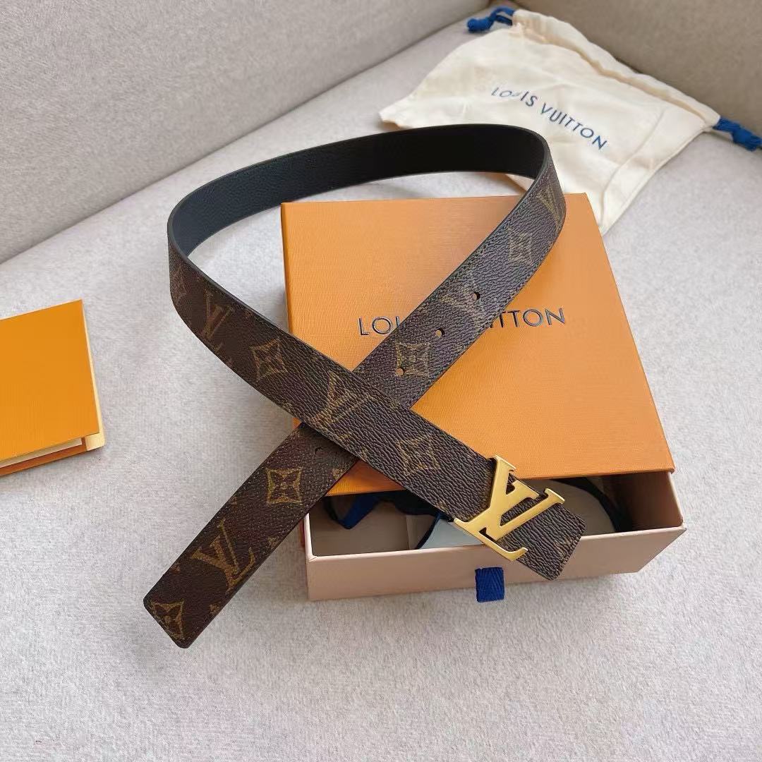 LV Initials 30MM Reversible Belt Men's Belt - Image 4