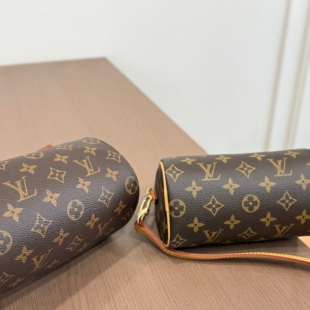 LV Nano Speedy Heart-Shaped Bag - Image 6
