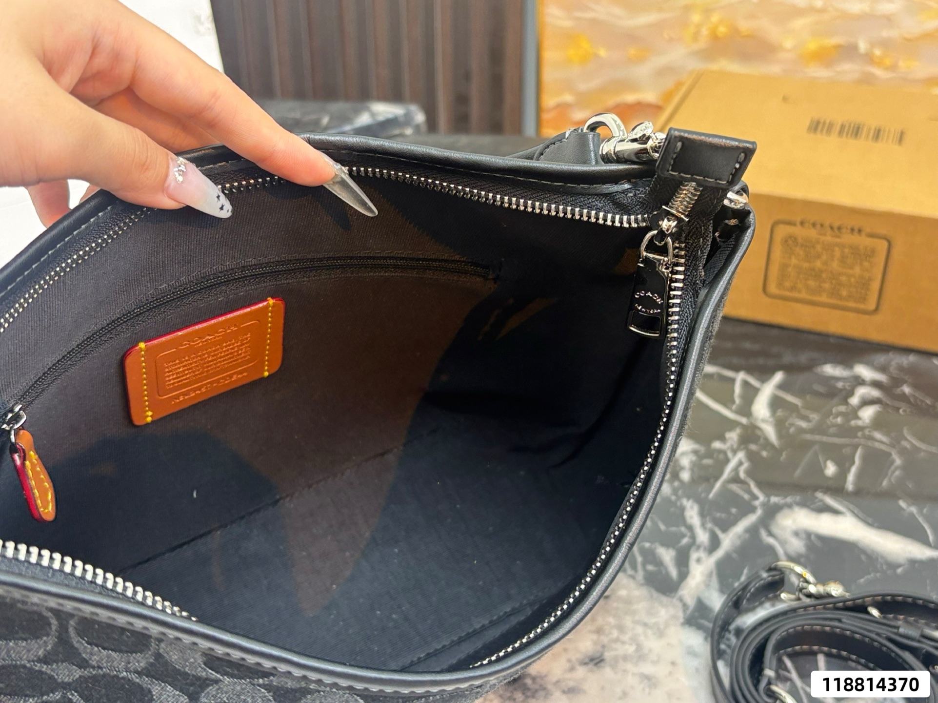 Coach Laurel 19 Tote Bag - Image 10