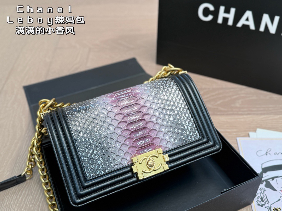 Chanel Le Boy Bag - Image 6