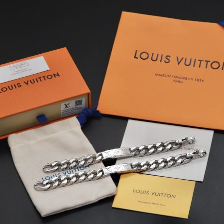 LV Monogram Chain Bracelet S00 - Image 2