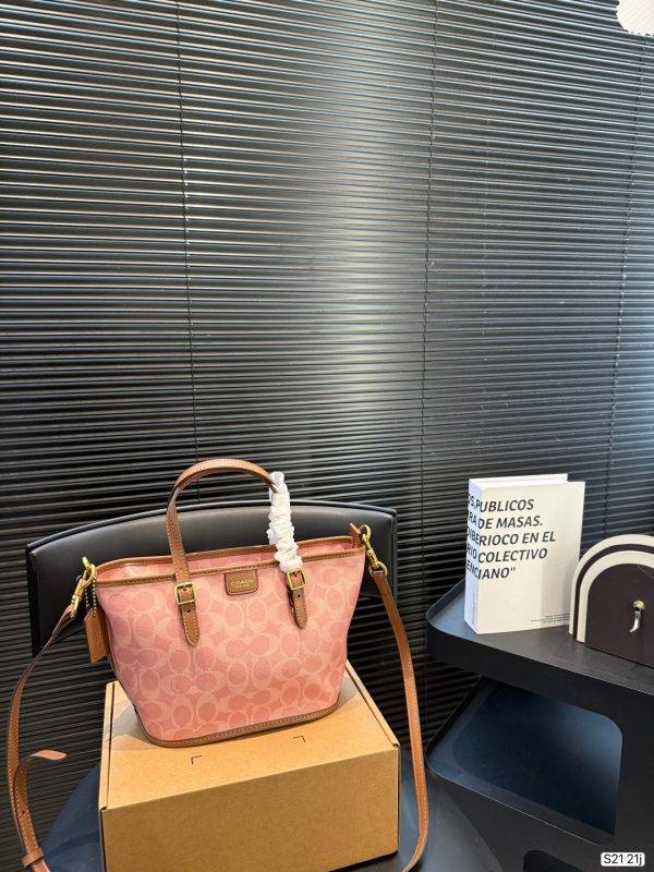 Coach Taxi Tote 21 Pink Tote Bag