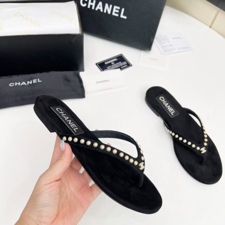Chanel Velvet 25C Flip-flops - Image 10