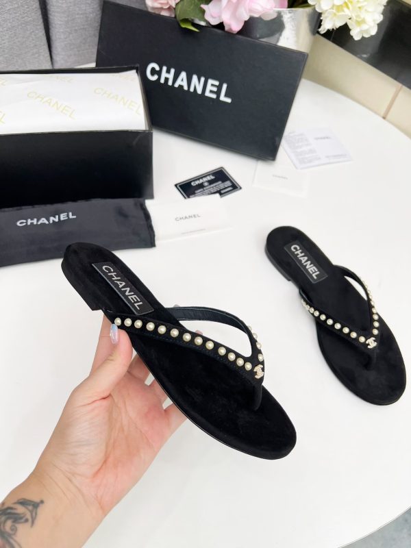 Chanel Velvet 25C Flip-flops