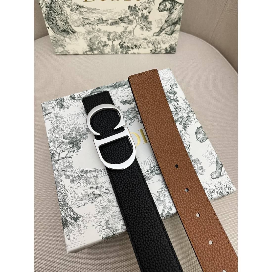 Dior cowhide and bottom leather, palladium plated pure steel buckle 35MM - Image 7