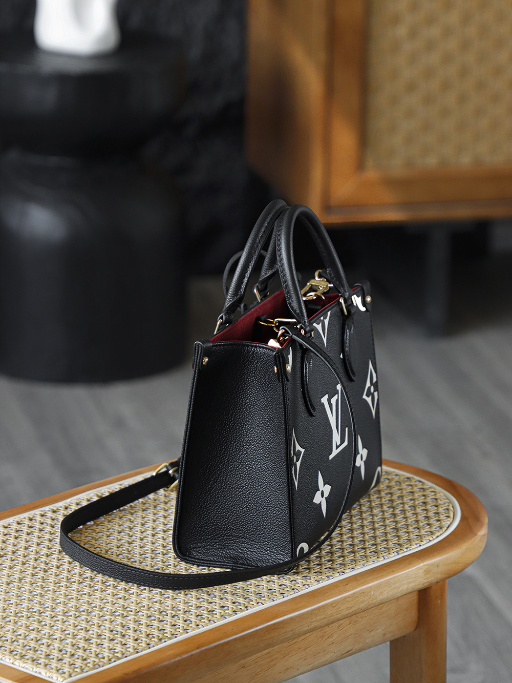LV OnTheGo PM Bicolor Monogram Empreinte Bag - Top Quality - Image 9