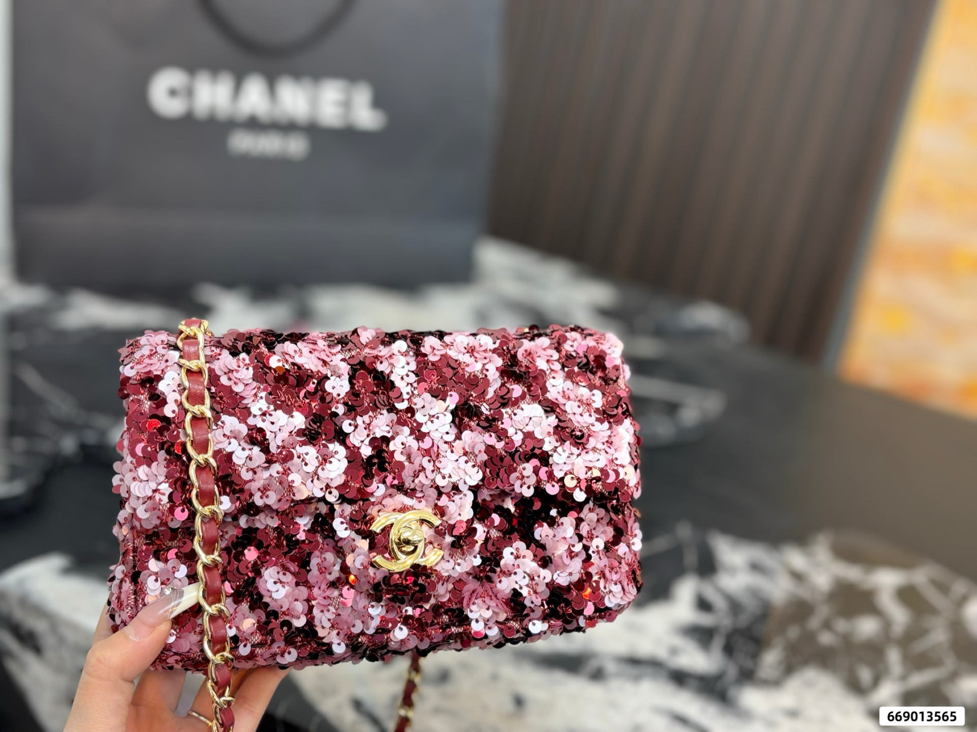 Chanel Sequined CF Chain Bag - Image 8