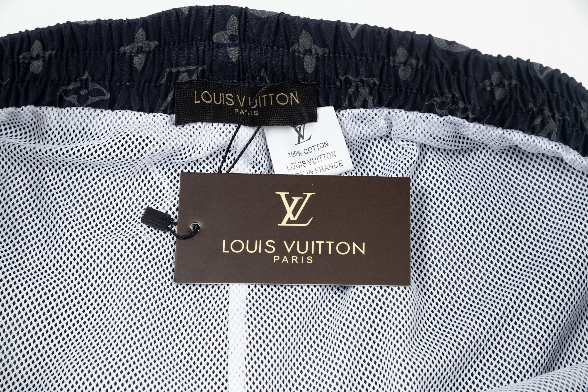 LV Short Pants - Image 4