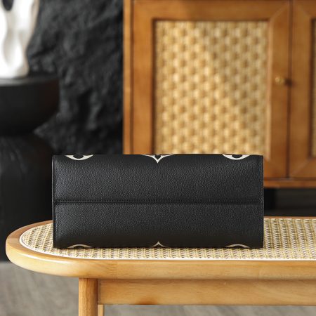 LV OnTheGo MM Bicolor Monogram Empreinte Bag - 10A Mirror Version - Image 5
