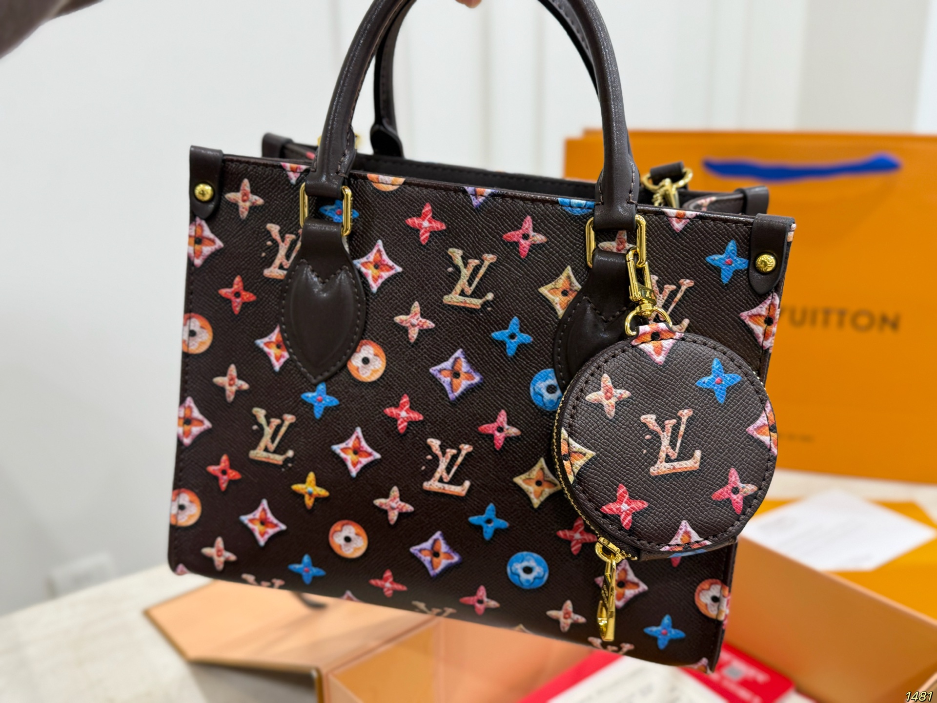 LV OnTheGo Tote Bag - Image 8