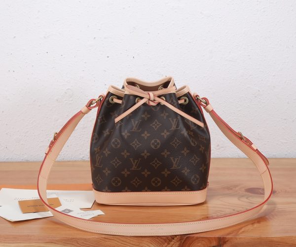 LV Noé BB Bucket Bag