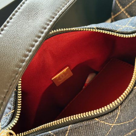 Chanel Denim Quilted Hobo Clutch With Chain Bag - Image 8