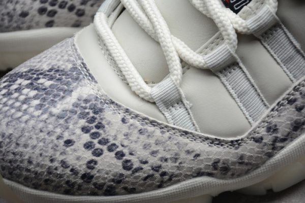 Air Jordan 11 Low Snakeskin Light Bone CD6846-002