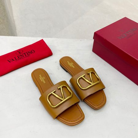 Valentino Leather Casual Fashion Flip-Flops Slide Sandal - Image 4