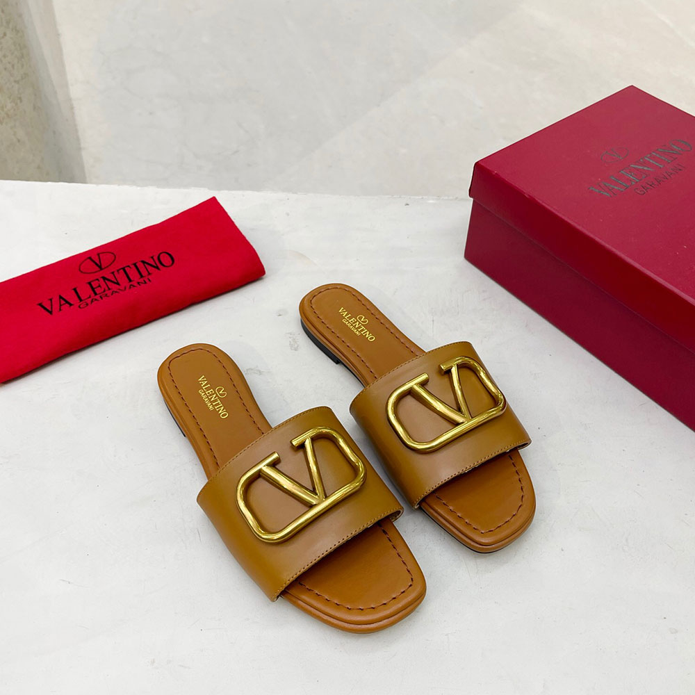 Valentino Leather Casual Fashion Flip-Flops Slide Sandal - Image 4