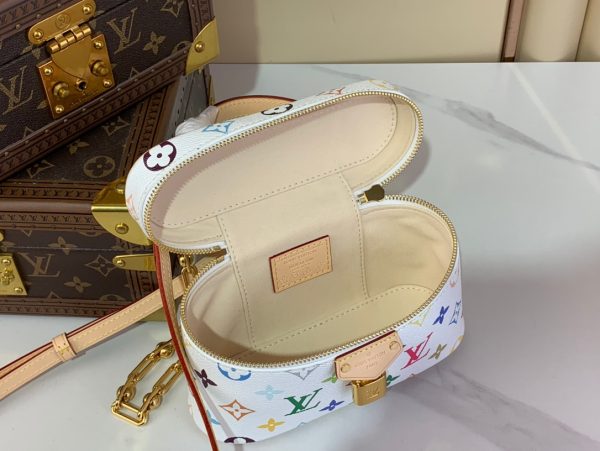 LV X TM Vanity Chain Pouch - 10A mirror version