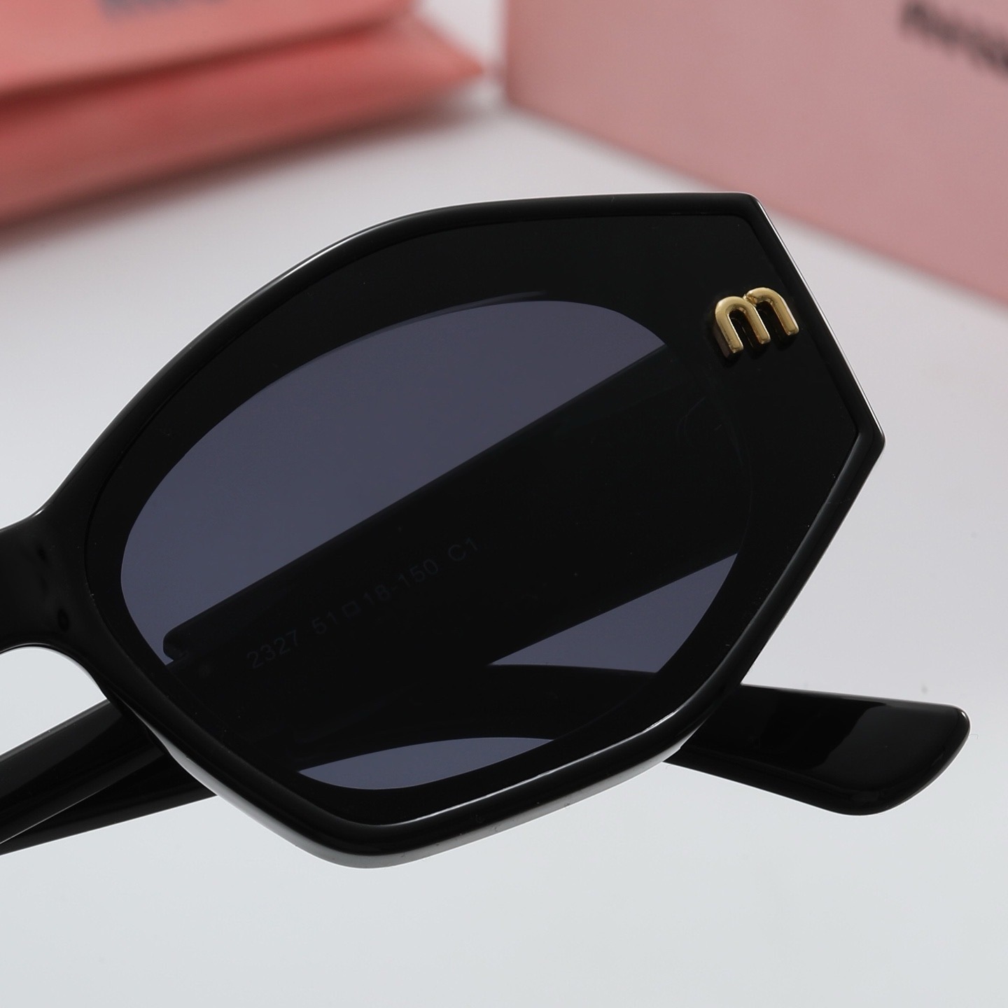 Miu Miu Fashionable Sunglasses - Image 9