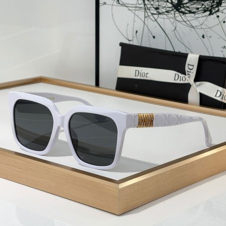 Dior Mirror Leg Stereoscopic Logo sunglasses Top quality - Image 4