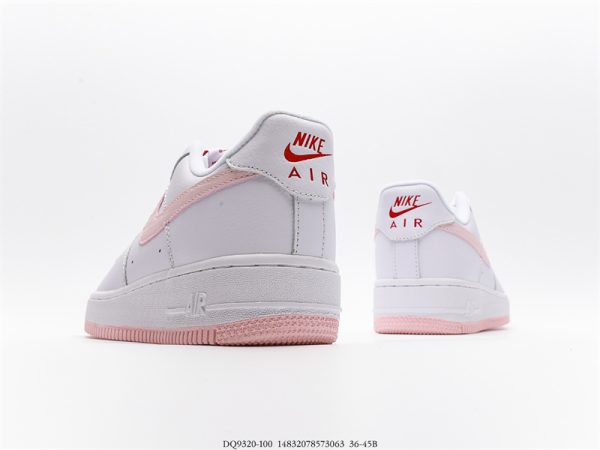 Women's Nike Air Force 1' 07"2022 Valentine's Day" DQ9320-100